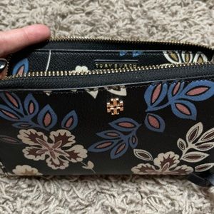 Tory Burch wallet